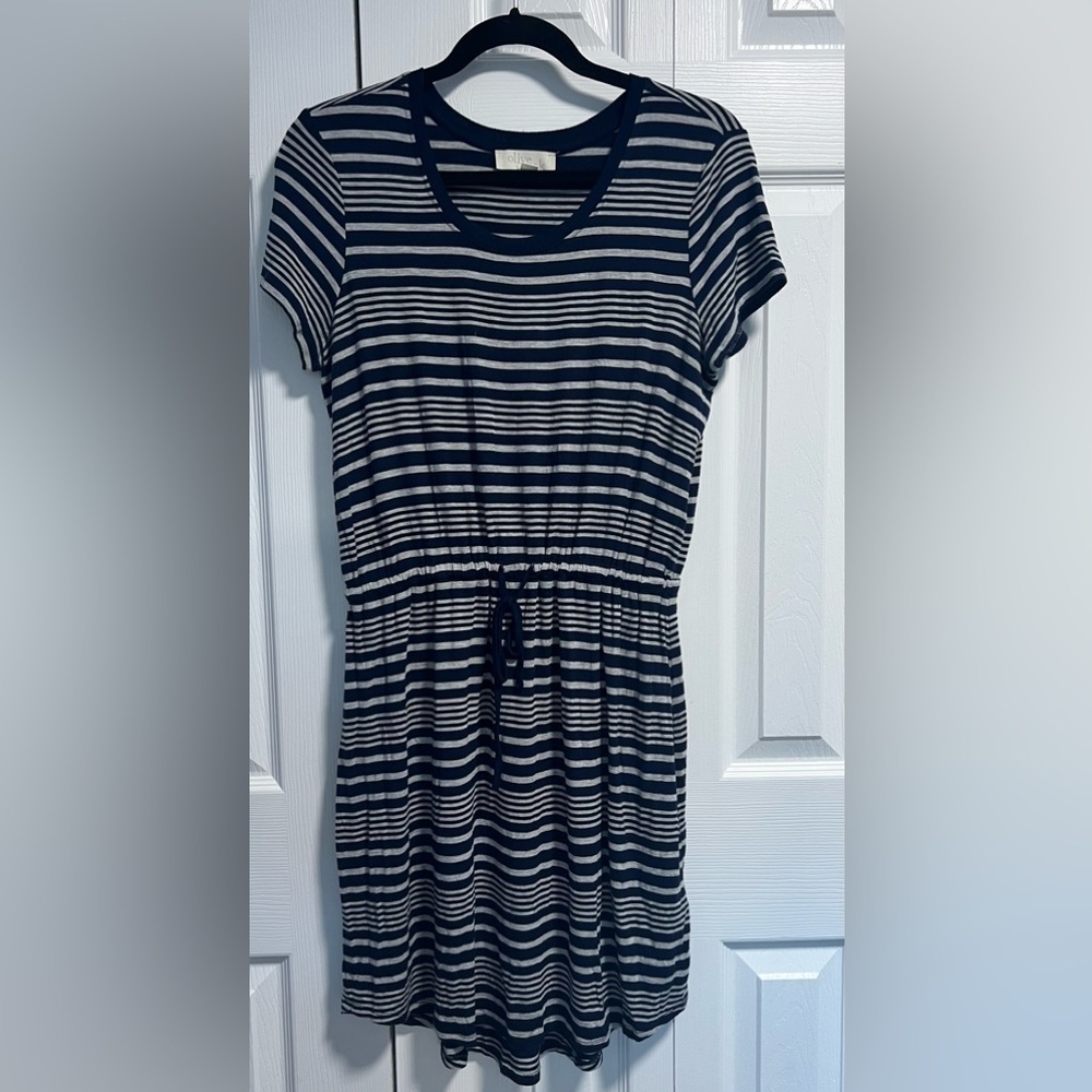 Olive & Oak short sleeve casual dress